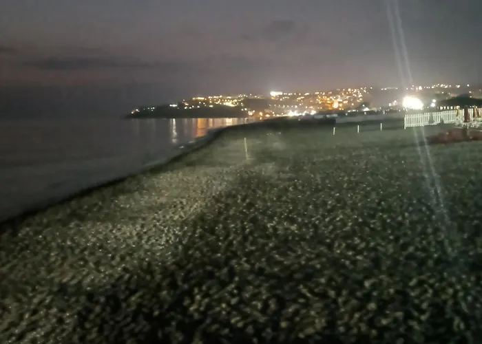 Elegant 150m From The Scalea