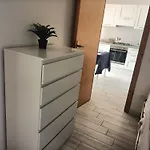 Elegant 150m From The Apartment *