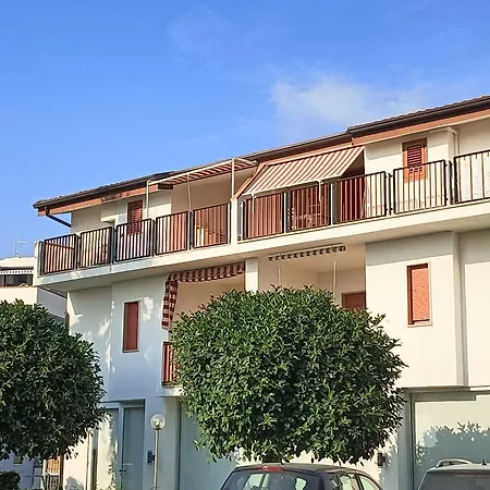 Elegant 150m From The Apartment *